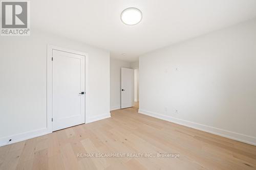 29 Velvet Court, Hamilton, ON - Indoor Photo Showing Other Room