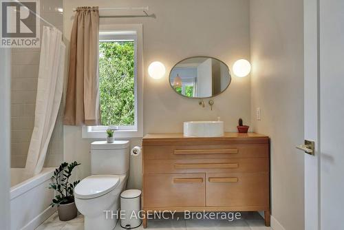 21 North Street, Aylmer, ON - Indoor Photo Showing Bathroom