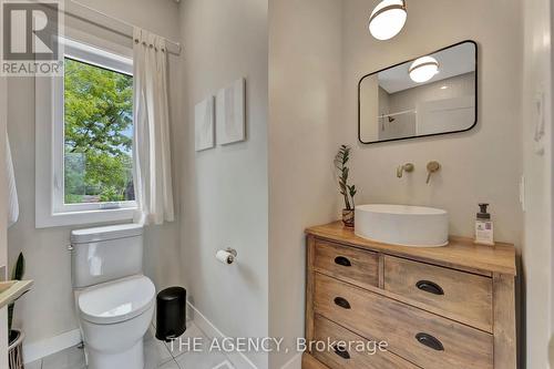 21 North Street, Aylmer (Ay), ON - Indoor Photo Showing Bathroom