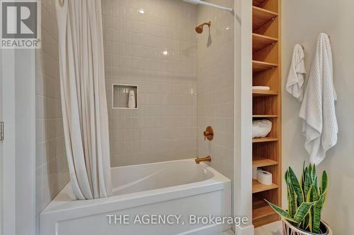 21 North Street, Aylmer, ON - Indoor Photo Showing Bathroom