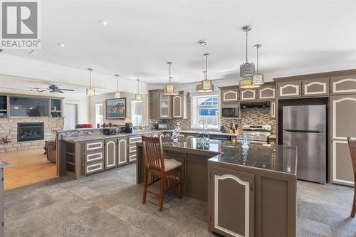 557 Thorburn Road, St. John'S, NL - Indoor Photo Showing Kitchen With Upgraded Kitchen