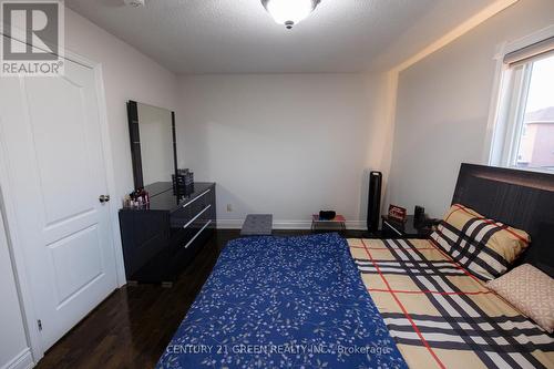 32 Woodsend Run E, Brampton, ON - Indoor Photo Showing Other Room