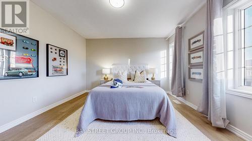 2292 Blue Oak Circle, Oakville, ON - Indoor Photo Showing Bedroom