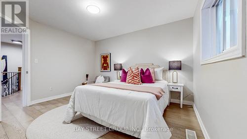 2292 Blue Oak Circle, Oakville, ON - Indoor Photo Showing Bedroom