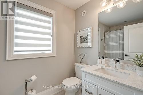 4 - 2071 Ghent Avenue, Burlington, ON - Indoor Photo Showing Bathroom
