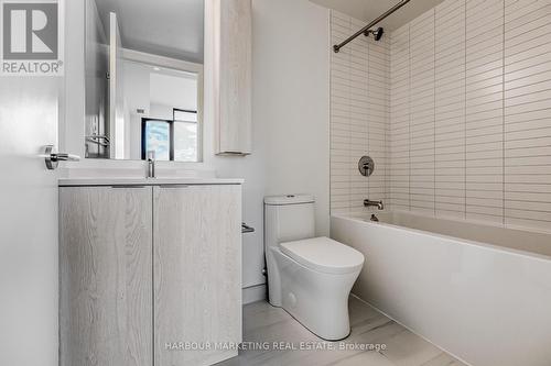 1002 - 86 Dundas Street E, Mississauga, ON - Indoor Photo Showing Bathroom