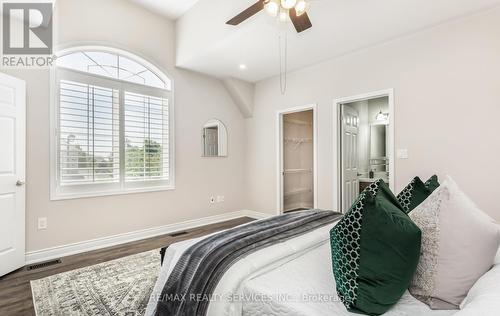 409 Coombs Court, Milton, ON - Indoor Photo Showing Bedroom