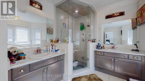 3196 Carding Mill Trail, Oakville, ON - Indoor Photo Showing Bathroom