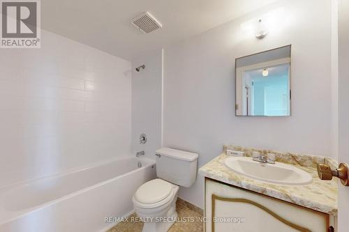 605 - 355 Rathburn Road E, Mississauga, ON - Indoor Photo Showing Bathroom