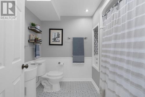 70 Girdwood Drive, Barrie, ON - Indoor Photo Showing Bathroom