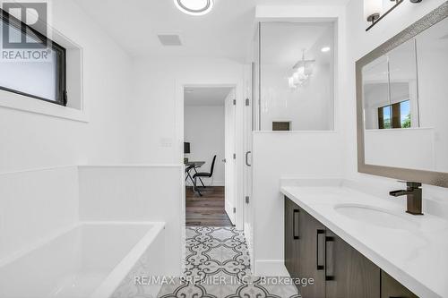 4 Bertha Avenue, Toronto, ON - Indoor Photo Showing Bathroom