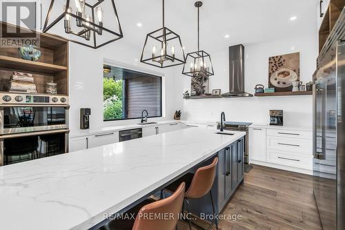 4 Bertha Avenue, Toronto (Clairlea-Birchmount), ON - Indoor Photo Showing Kitchen With Upgraded Kitchen