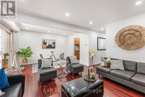 26 Trott Square, Toronto, ON - Indoor Photo Showing Living Room
