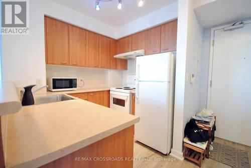 1603 - 38 Lee Centre Drive, Toronto (Woburn), ON - Indoor Photo Showing Kitchen