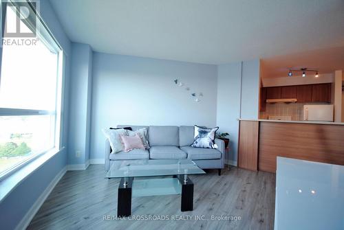 1603 - 38 Lee Centre Drive, Toronto (Woburn), ON - Indoor Photo Showing Living Room