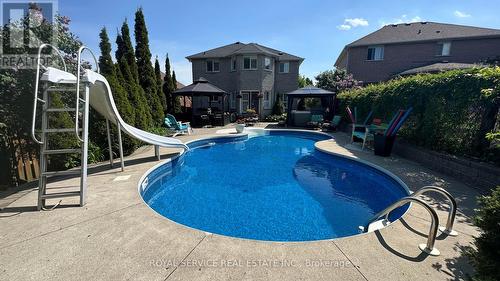 10 Boswell Drive, Clarington, ON 