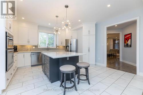 46 Eastgate Circle, Whitby (Brooklin), ON - Indoor Photo Showing Kitchen With Upgraded Kitchen