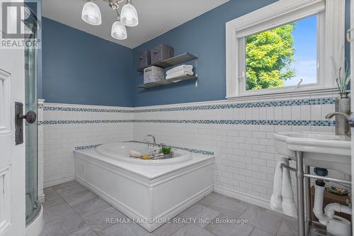 10874 County Rd 2 Road, Alnwick/Haldimand (Grafton), ON - Indoor Photo Showing Bathroom