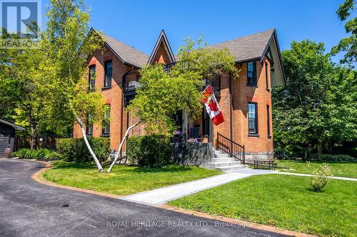 33 Victoria Avenue N, Kawartha Lakes (Lindsay), ON 