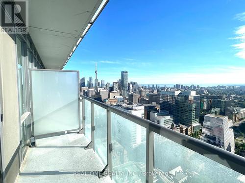 3901 - 832 Bay Street, Toronto, ON - Outdoor With View