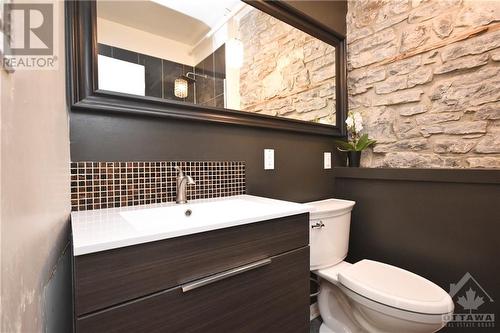 589 Rideau Street Unit#104, Ottawa, ON - Indoor Photo Showing Bathroom