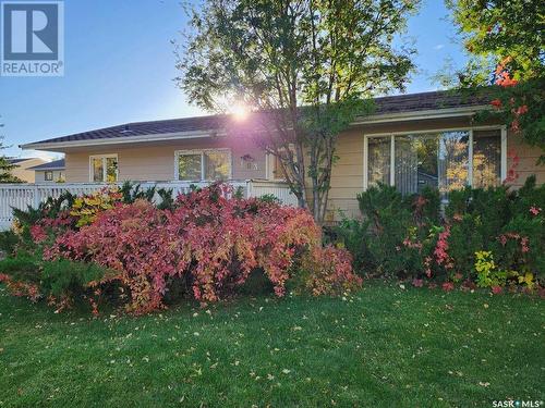 303 21 Highway S, Maple Creek, SK - Outdoor