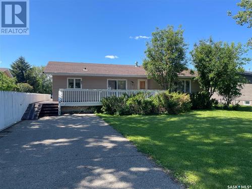 303 21 Highway S, Maple Creek, SK - Outdoor With Deck Patio Veranda