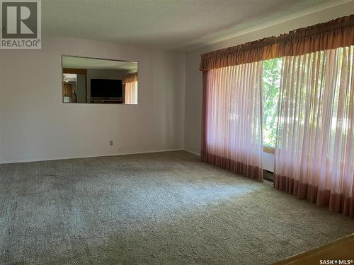 303 21 Highway S, Maple Creek, SK - Indoor Photo Showing Other Room