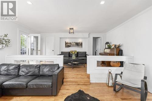 13 Riverview Ave, Sault Ste. Marie, ON - Indoor Photo Showing Living Room