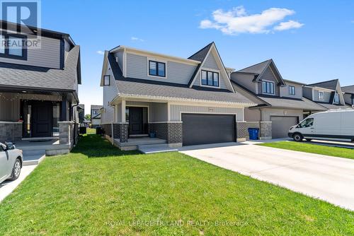 109 Cabot Trail, Chatham-Kent, ON - Outdoor With Deck Patio Veranda With Facade