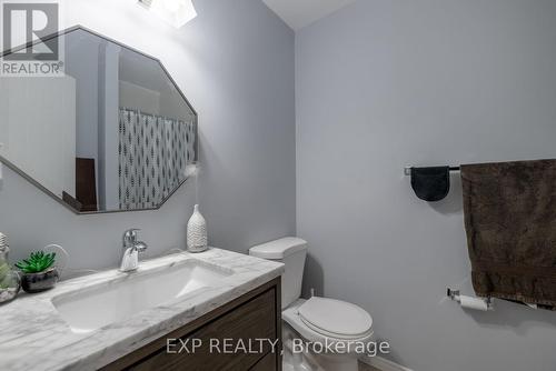 802 - 76 Base Line Road W, London, ON - Indoor Photo Showing Bathroom