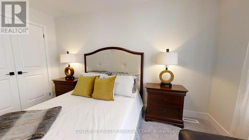 73 Julie Crescent, London, ON - Indoor Photo Showing Bedroom