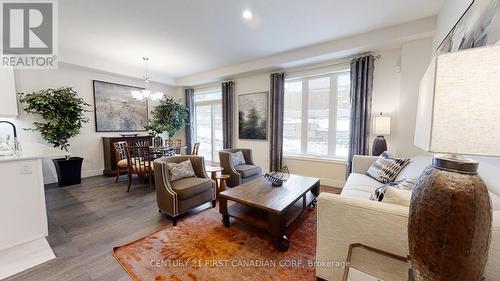 73 Julie Crescent, London, ON - Indoor Photo Showing Living Room