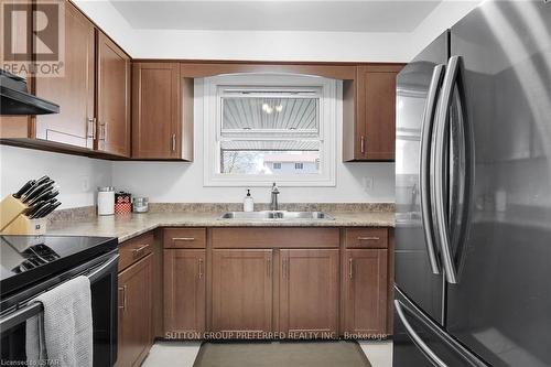 220 - 1330 Jalna Boulevard, London, ON - Indoor Photo Showing Kitchen With Double Sink