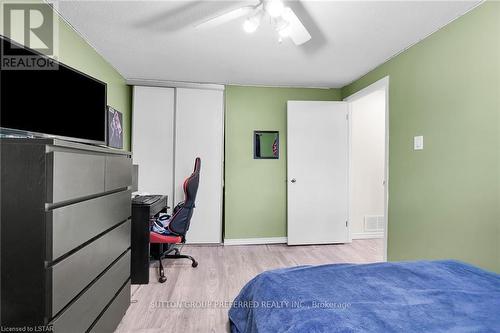 220 - 1330 Jalna Boulevard, London, ON - Indoor Photo Showing Bedroom