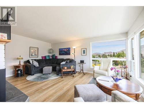 3610 Jasmine Drive Lot# Lot B, Osoyoos, BC - Indoor Photo Showing Living Room