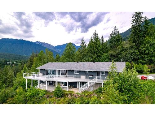 505 Marine Drive N, Kaslo, BC - Outdoor With Deck Patio Veranda With View