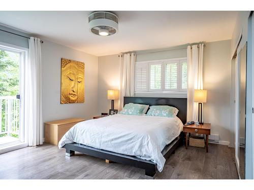 505 Marine Drive N, Kaslo, BC - Indoor Photo Showing Bedroom