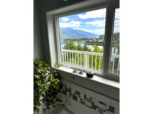 505 Marine Drive N, Kaslo, BC -  Photo Showing Other Room