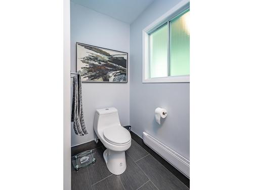 505 Marine Drive N, Kaslo, BC - Indoor Photo Showing Bathroom