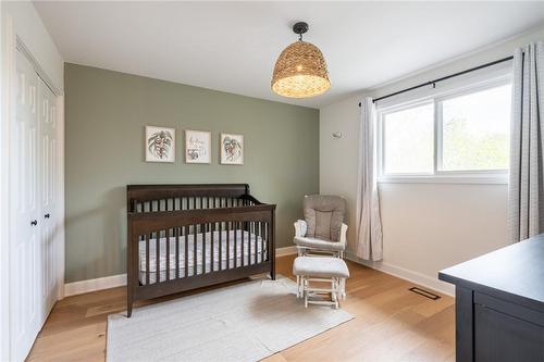 2451 Overton Drive, Burlington, ON - Indoor Photo Showing Bedroom