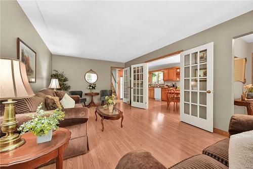 1 Eden Place, Simcoe, ON - Indoor Photo Showing Living Room