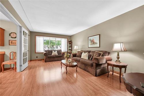 1 Eden Place, Simcoe, ON - Indoor Photo Showing Living Room