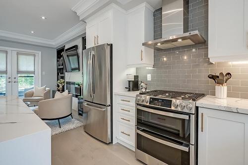 2071 Ghent Avenue|Unit #4, Burlington, ON - Indoor Photo Showing Kitchen With Stainless Steel Kitchen With Upgraded Kitchen