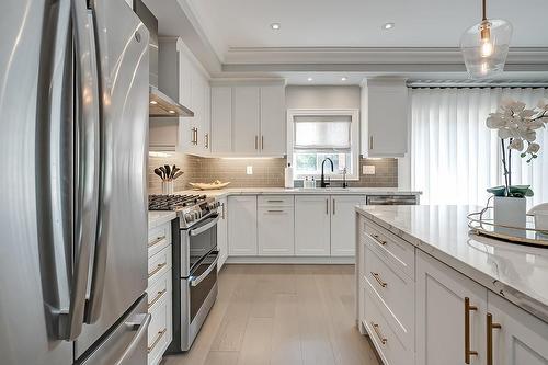 2071 Ghent Avenue|Unit #4, Burlington, ON - Indoor Photo Showing Kitchen With Stainless Steel Kitchen With Upgraded Kitchen