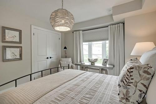 2071 Ghent Avenue|Unit #4, Burlington, ON - Indoor Photo Showing Bedroom