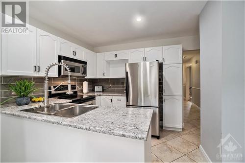 180 Equestrian Drive, Kanata, ON - Indoor Photo Showing Kitchen With Double Sink With Upgraded Kitchen