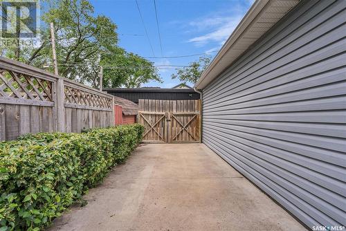 935 9Th Avenue N, Saskatoon, SK - Outdoor With Exterior