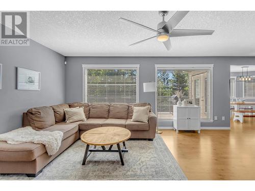 6340 Driftwood Place, Prince George, BC - Indoor Photo Showing Living Room