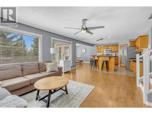 6340 Driftwood Place, Prince George, BC - Indoor Photo Showing Living Room